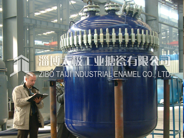 搪玻璃反應(yīng)釜為什么會(huì)出現(xiàn)油壓波動(dòng)問題？