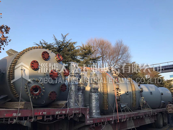 太極搪瓷反應釜發(fā)貨現(xiàn)場