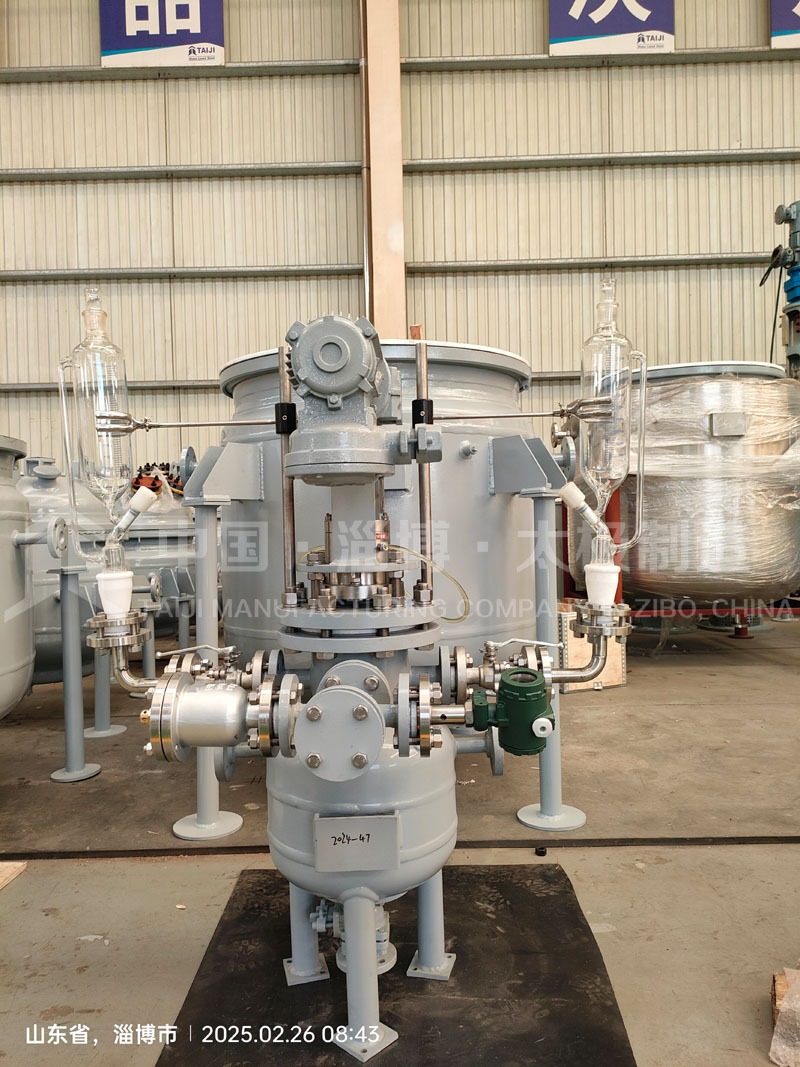 太極5L搪玻璃反應(yīng)釜制造完成，各項(xiàng)檢驗(yàn)全部通過(guò)！