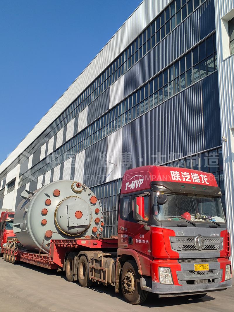 震撼！批量太極 6 萬升搪玻璃反應釜今日發(fā)貨