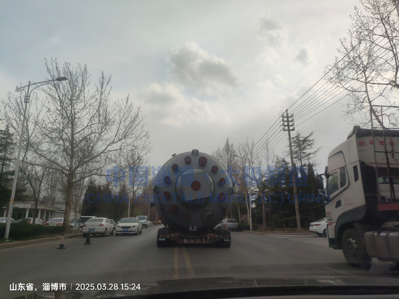 創(chuàng)新領(lǐng)航！高品質(zhì)9萬(wàn)升大型搪玻璃反應(yīng)釜，太極制造